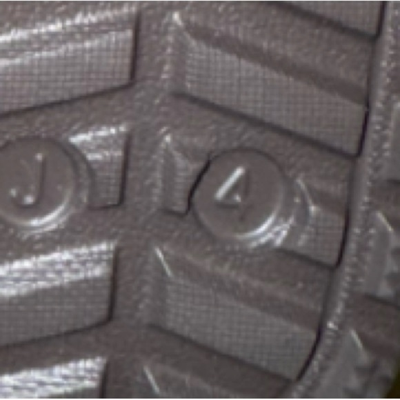 Crocs Star Wars Chewbacca Themed Clogs with Fur Lining. Size kids 4 NWOT. - Picture 10 of 10